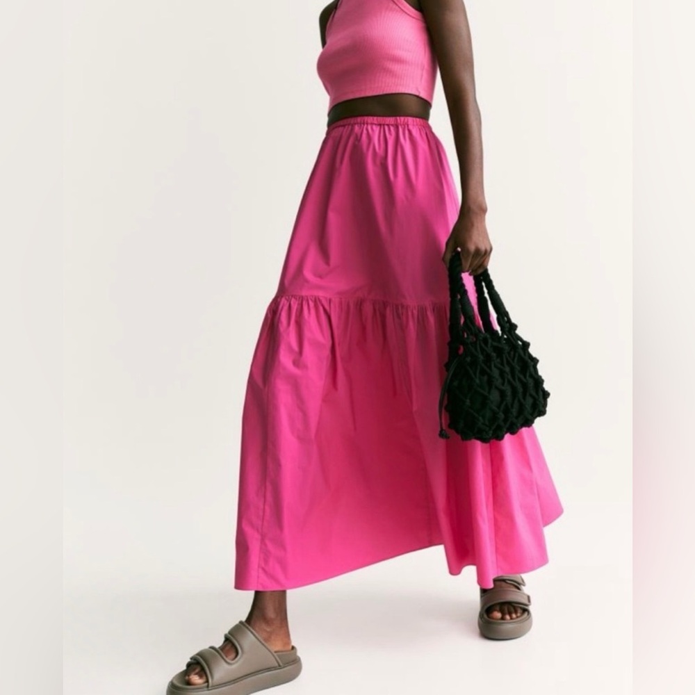 H&M Divided Plus Size XXL Hot Barbie Pink Tiered Maxi Skirt EUC